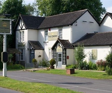Отель The Crown At Broad Hinton Экстерьер фото